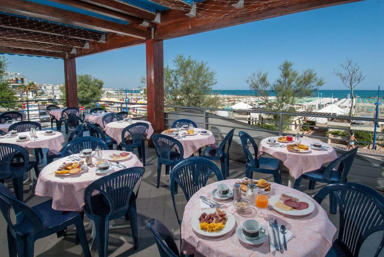 Hotel Nettuno カットーリカ エクステリア 写真