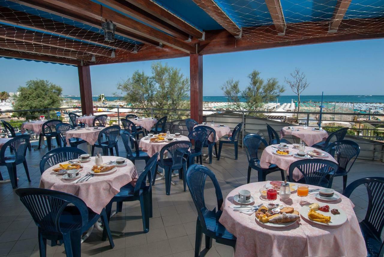 Hotel Nettuno カットーリカ エクステリア 写真