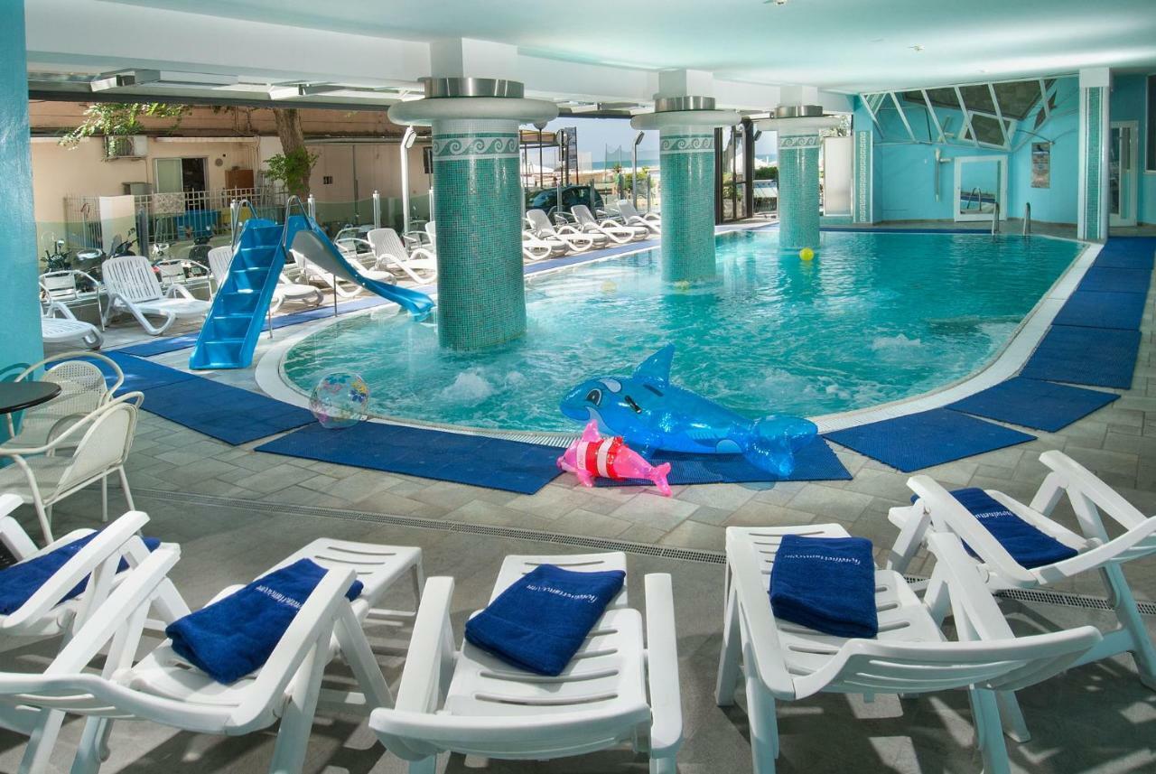 Hotel Nettuno カットーリカ エクステリア 写真