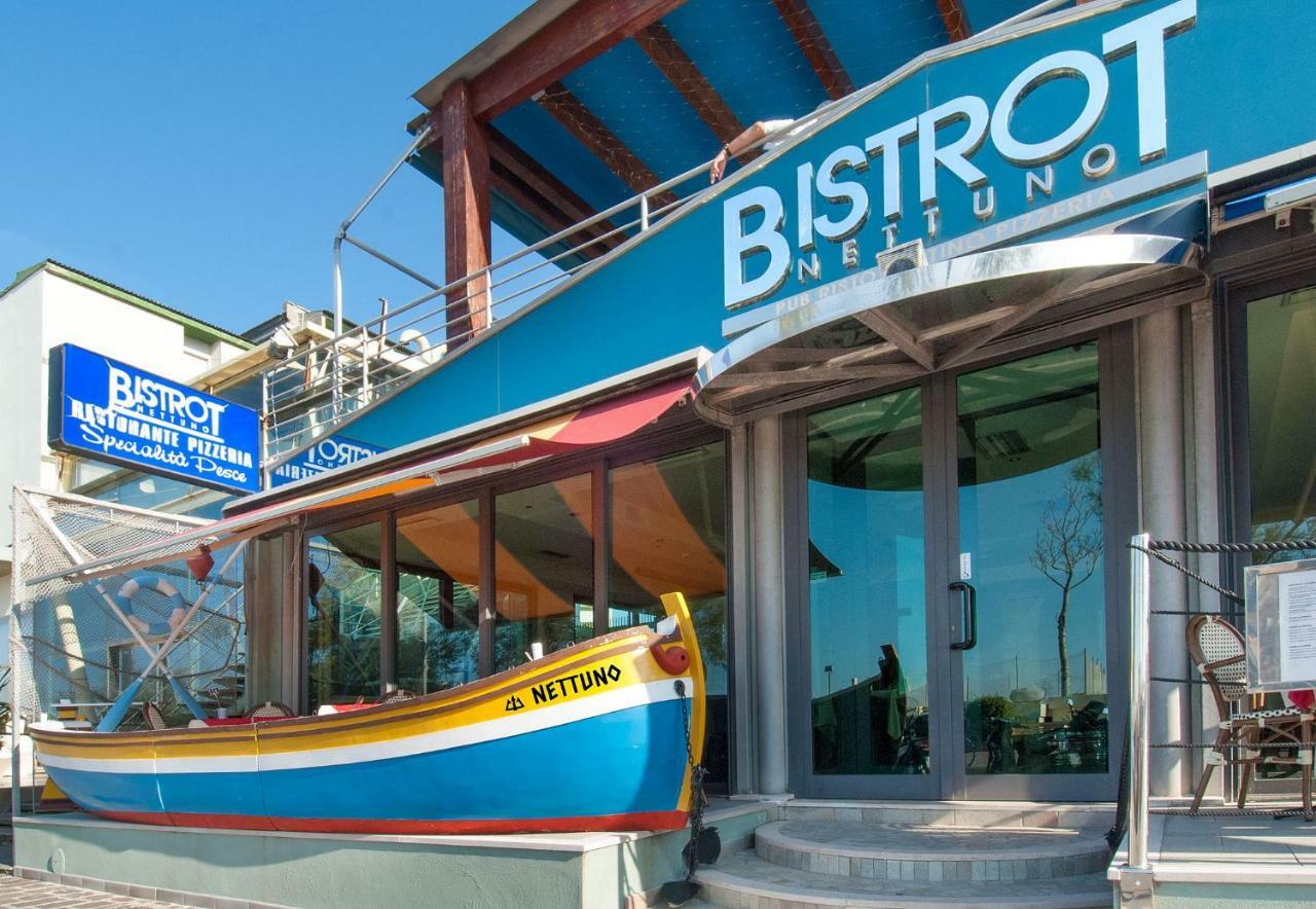 Hotel Nettuno カットーリカ エクステリア 写真