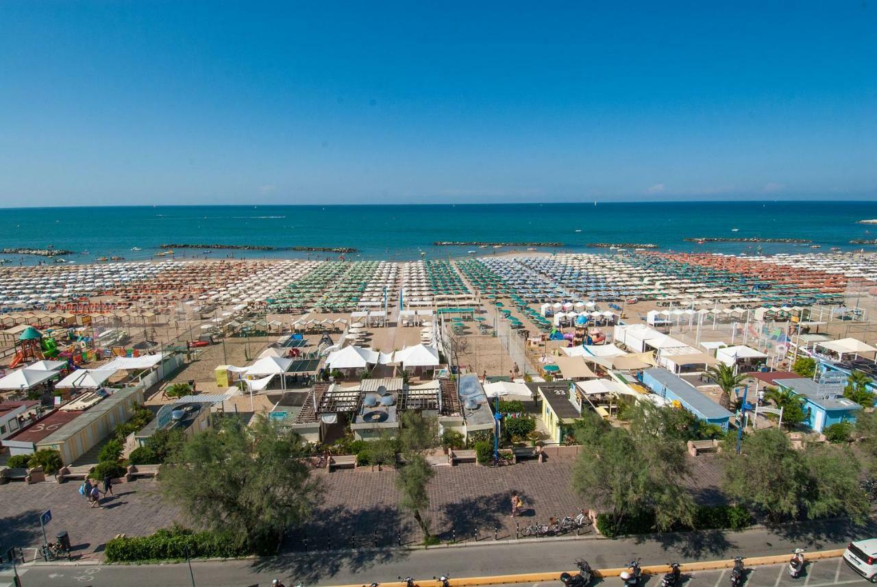 Hotel Nettuno カットーリカ エクステリア 写真